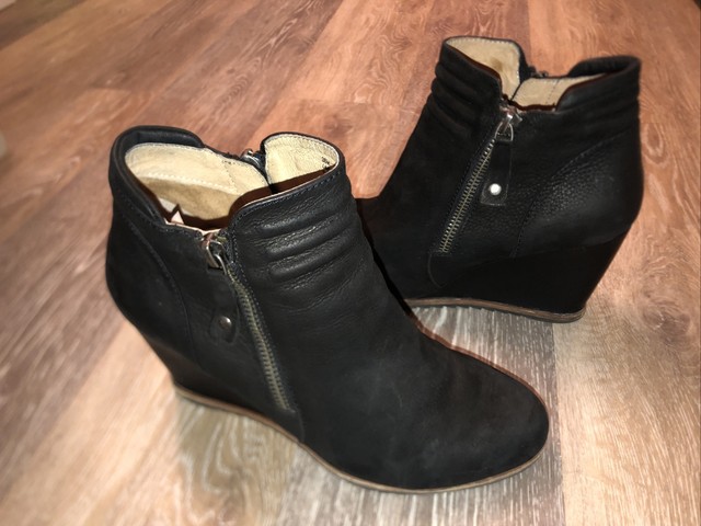 aquazzura follie pearl boots