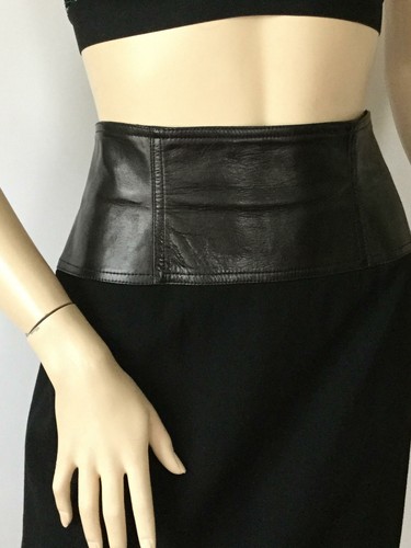 De colección GIANNI VERSACE ¡¡Prístino!! ¡Sexy! Falda de detalle de cuero negro (talla 44) - Imagen 5 de 12