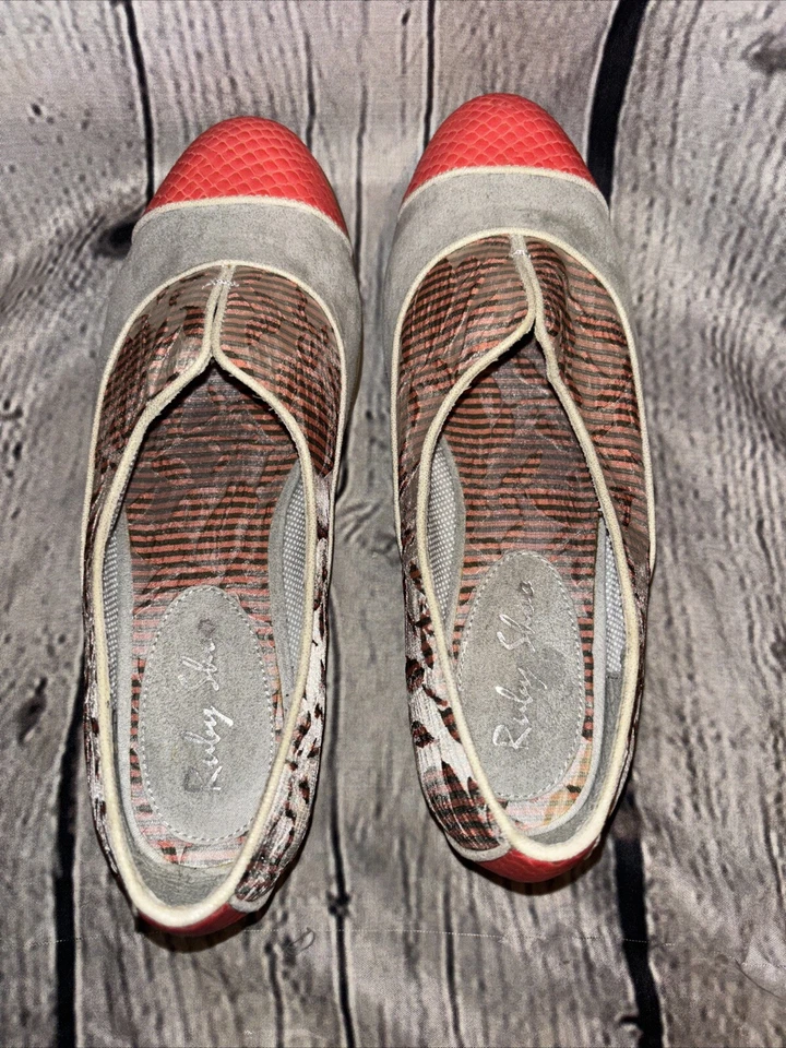 Beautiful Ruby Shoo Brooke Coral Low Heel Loafers Size 7 US UK 5 EU 38 Floral - Image 4 of 4