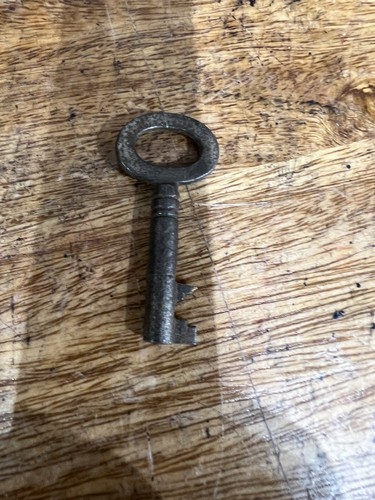 Rare Unusual Vintage Antique Oak Grain Leather GOLD and SILVER Bullion Box +KEY - Picture 10 of 11