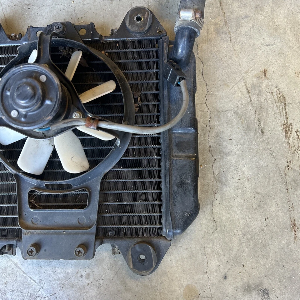 Conjunto de radiador con ventilador Kawasaki Ninja 250R 1988-2007 Foto 3 de 4