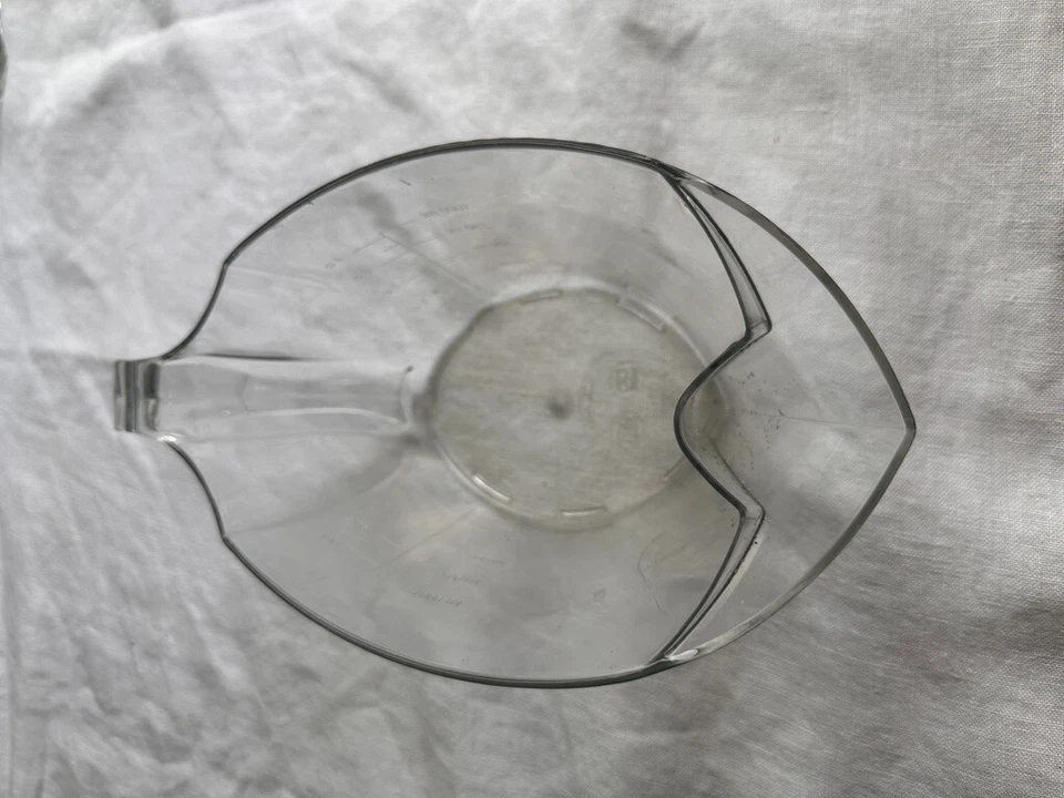 Trudeau Maison Fat Separator 4 Cup-Grey THANKSGIVING 2024 HOLLIDAYS - Image 3 of 4