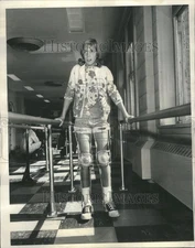 1963 Press Photo Michele Archanbault Physical Rehab - RRU13655