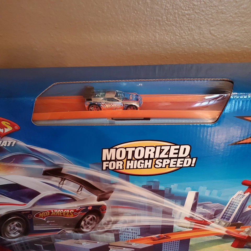 Hot Wheels Super Jump Raceway Motorized Track Set SEALED  - Image 4 of 4