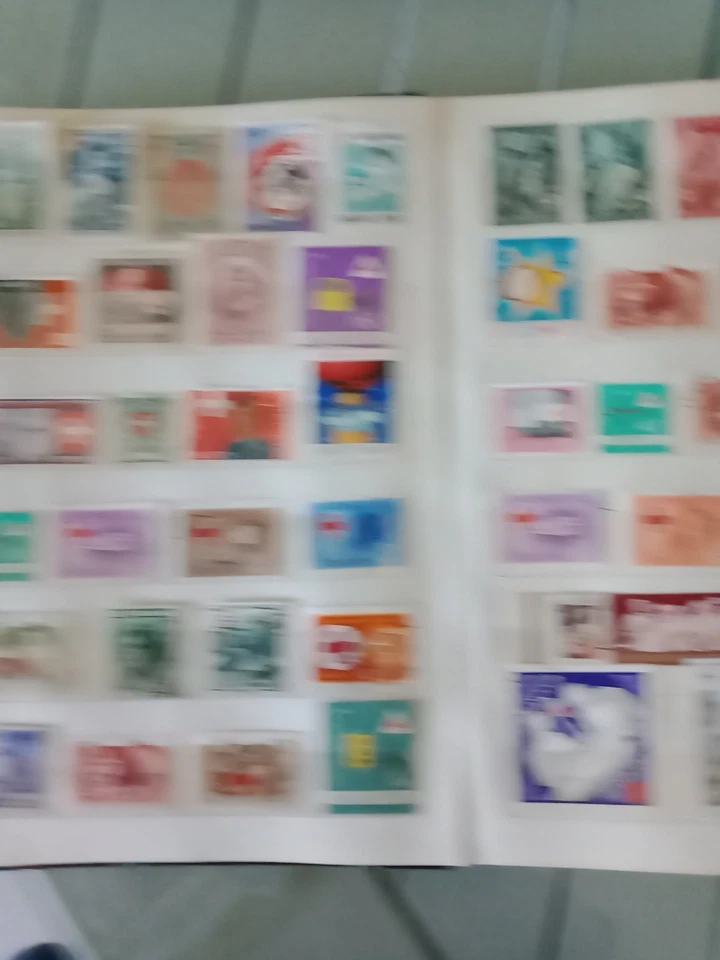 Album timbres Croix Rouge  - Photo 4/4