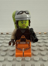 NEW Star Wars Hera Syndulla Dark Tan Arms Lego Minifigure 75053 75127