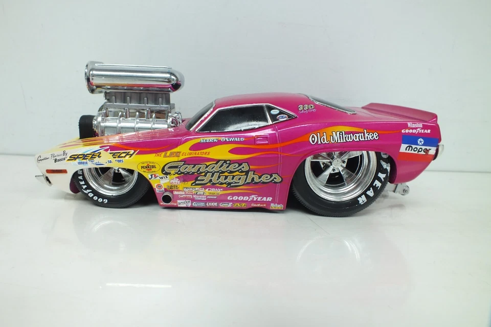 Plymouth 'Cuda Muscle Machines Funline 1:18 Die Cast - Image 2 of 4