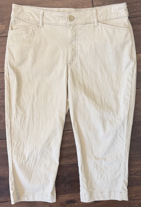St. John's Bay Women's khaki Flat Front Capri Pants Straight Leg
