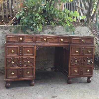 Wylie Lochhead Antique Tiger Oak Leather Top Executive Desk