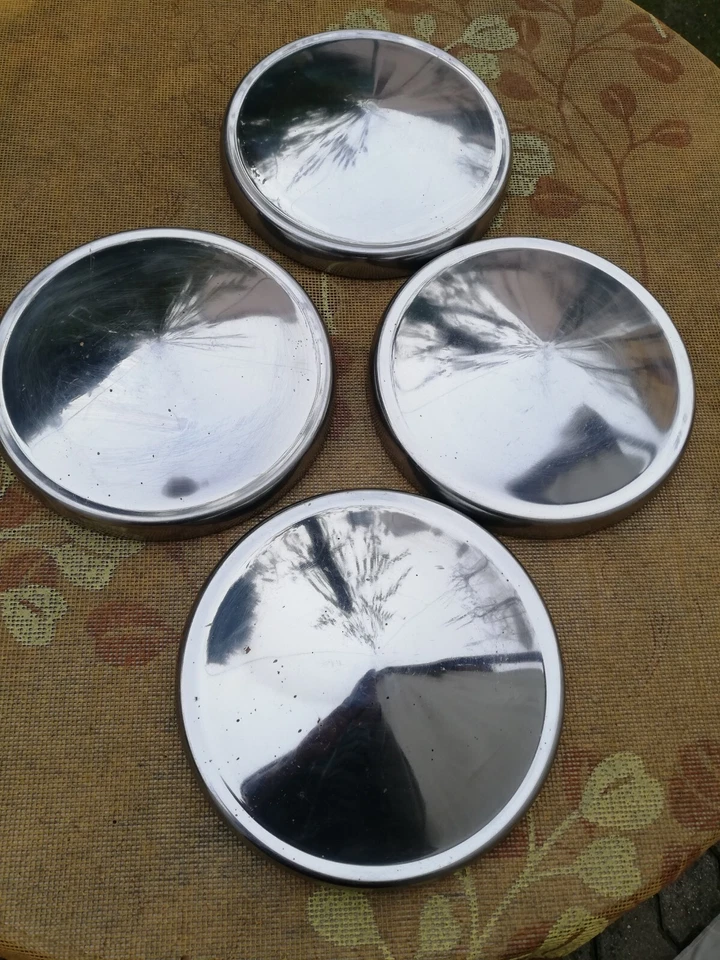 COPPE RUOTE- BORCHIE FORD ESCORT 940 /1100 CAPRI CORTINA CONSUL ANGLIA 1 622 634 Foto 2 de 4