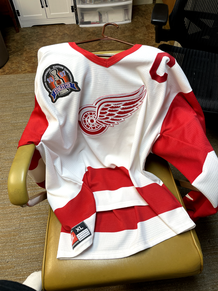 steve yzerman nike jersey