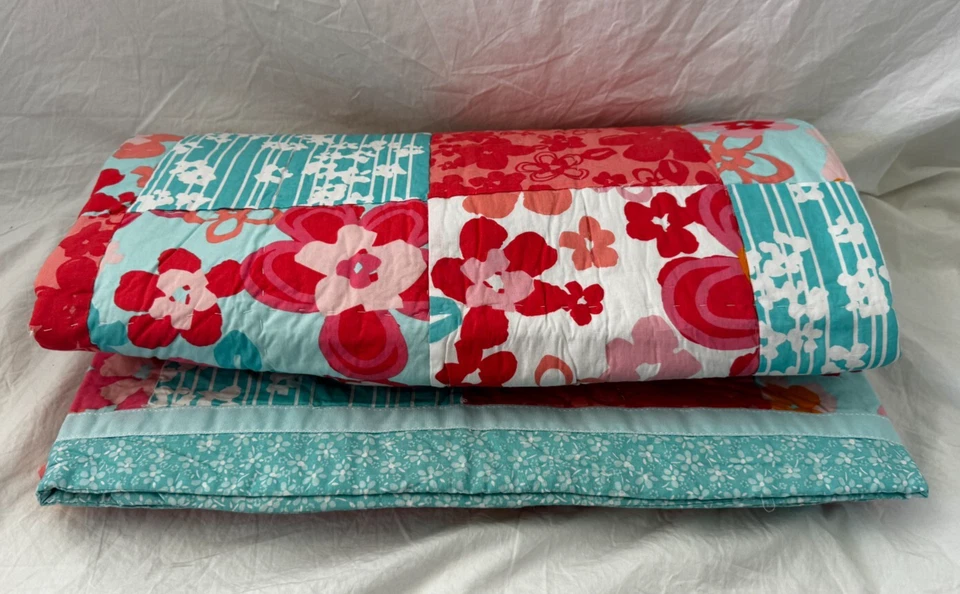 2 pc Circo Blossom Collection Twin Quilt and Sham Set NIP - Image 3 of 4