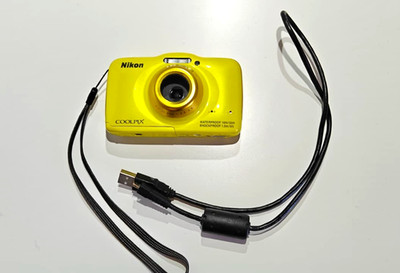Nikon COOLPIX S32 Yellow 13.2MP Waterproof Digital Camera + USB Cable & SD Card