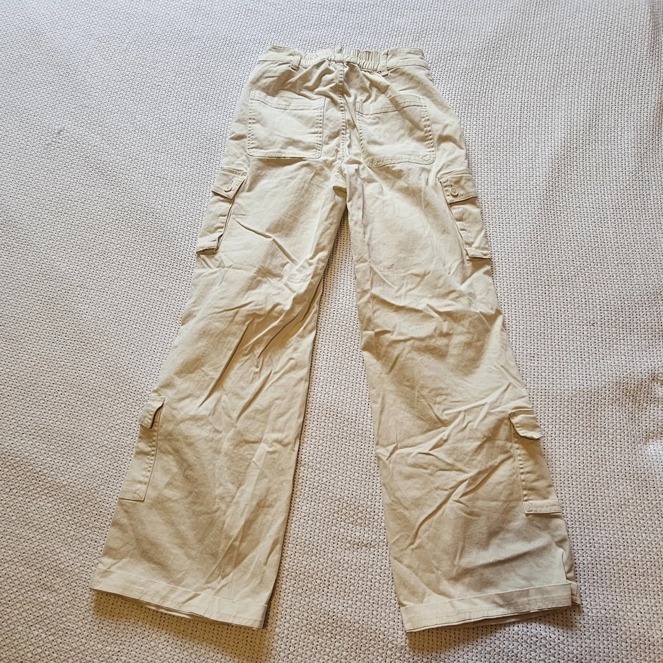Женские брюки карго от Wild Fable - размер XS - кремовый/цвет слоновой кости прибл. 26x28 - Изображение 2 из 4