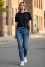 True Religion Billie Mid Rise Straight Jeans Women  s 28 Medium Wash Stretch