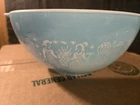 VINTAGE PYREX # 442 1 1/2 QT. AMISH BUTTERPRINT TURQUOISE & WHITE BOWL