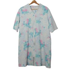 Vintage House Coat L/XL Full Zip Knit Quilted Floral White Blue Grannycore