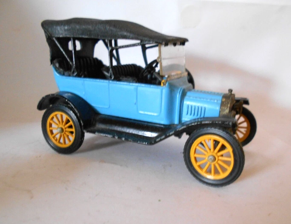 Ford Modelo T 1915 Corgi Toys en azul con techo negro Foto 2 de 4