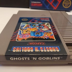 Ghosts N Goblins Nintendo NES Round Seal Black Box Hang Tab 5 Screw NO REV A