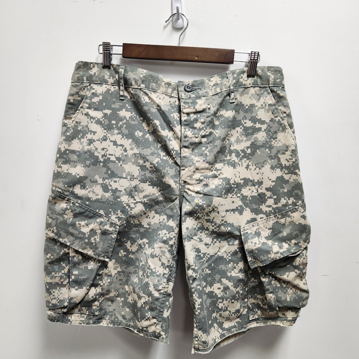 US Army Mens Cargo Pants *Cut Off Into Shorts Size M Digital