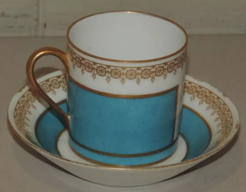 ANTIQUE SEVRES SIGNED ATTRIBUTED PORTRAIT CAN DEMITASSE CUP & SAUCER 1751-1753 - Picture 2 of 10