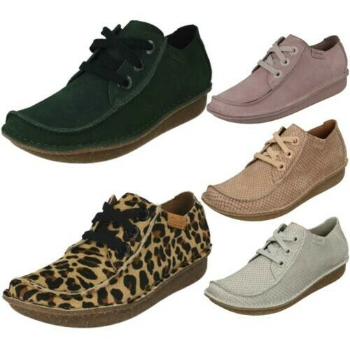 clarks ladies flat lace up shoes