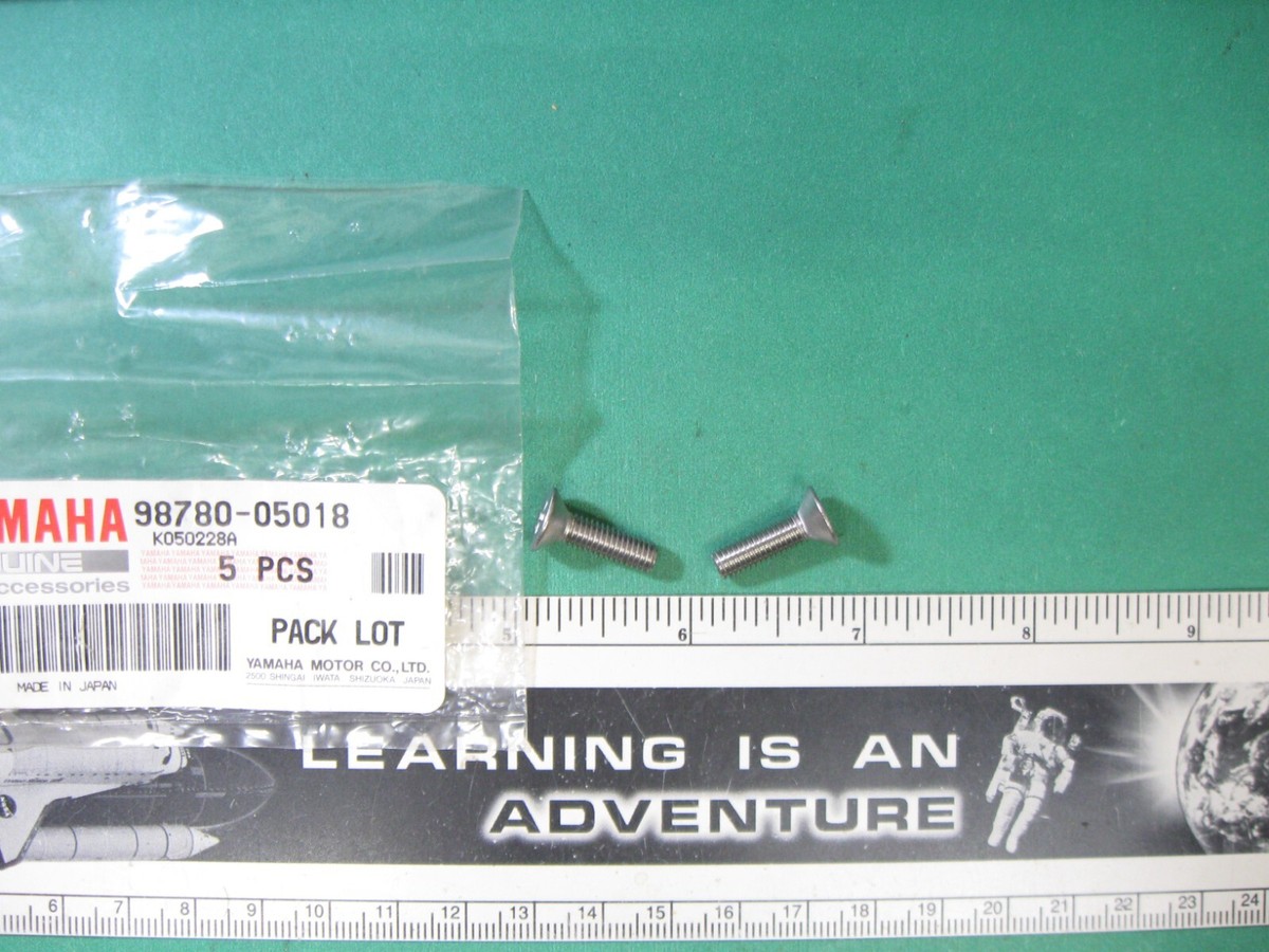 13様リクエスト YAMAHA BXT1800 LBT1050 NOS OEM FLAT HEAD SCREW 98780-05018-00 PACK
