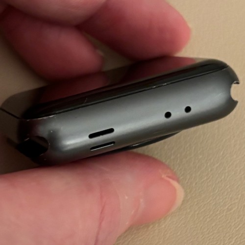 Apple Watch Series 3 Nike+ 42mm GPS Smartwatch - Scratched / Battery Health 70% - Picture 8 of 12