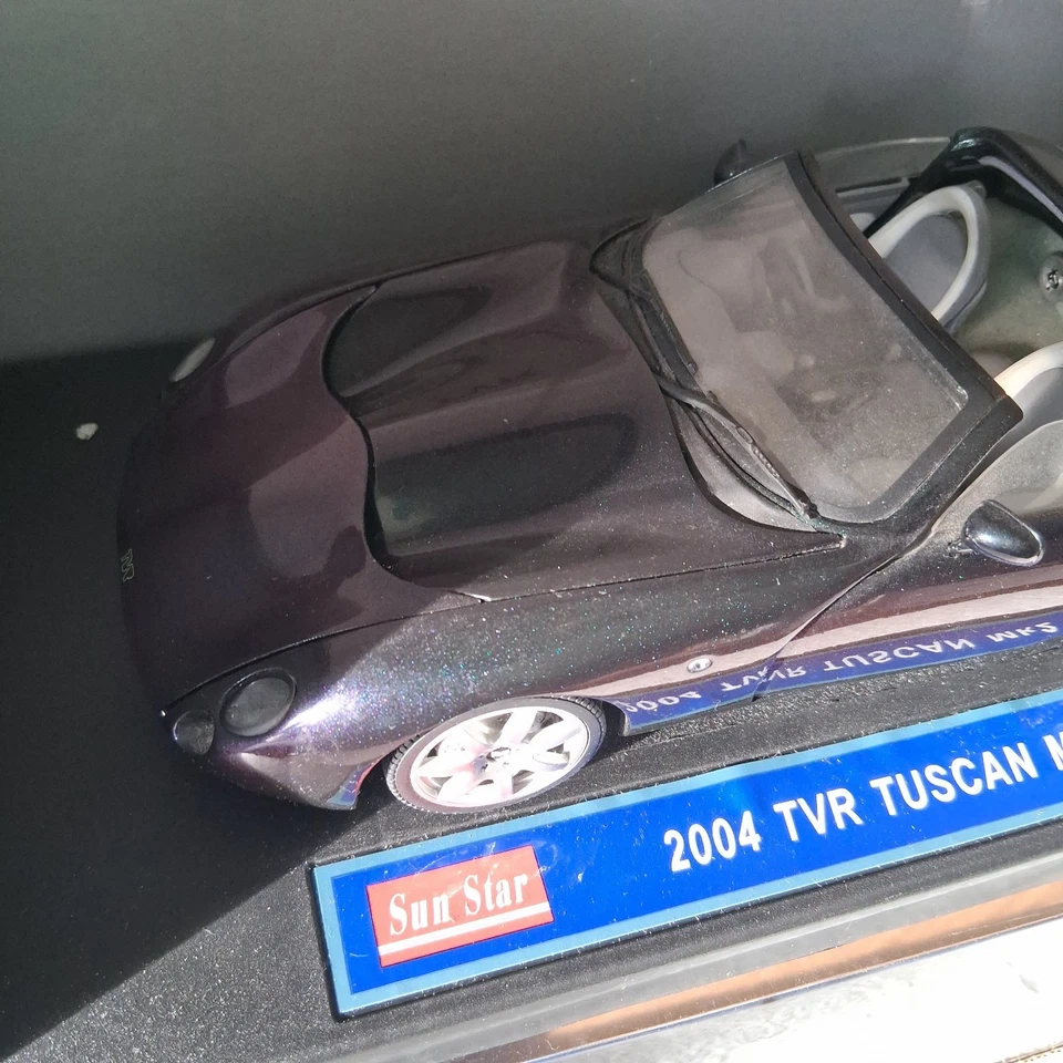 Sun Star 2004 TVR Tuscan MK2 Model Car Reflex Green 1/18 Chameleon Paint Ref MT2 - Image 3 of 4