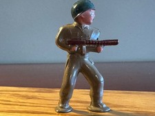 Vintage Barclay Pod Foot B242 937 Soldier Charging Machine Tommy Gun NM-MINT 