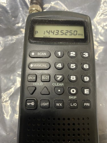 UNIDEN BEARCAT BC60XLT-1 30 CHANNEL 10 BAND FREQUENCY SCANNER,