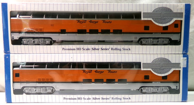 (2) HO gauge Bachmann Rio Grande dome passenger cars in orig box (lot BB 557)