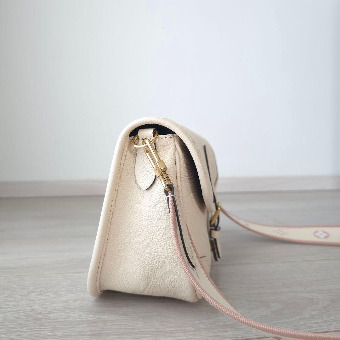 Very beautiful item [Louis Vuitton] Monogram Empreinte Diane shoulder bag image 3