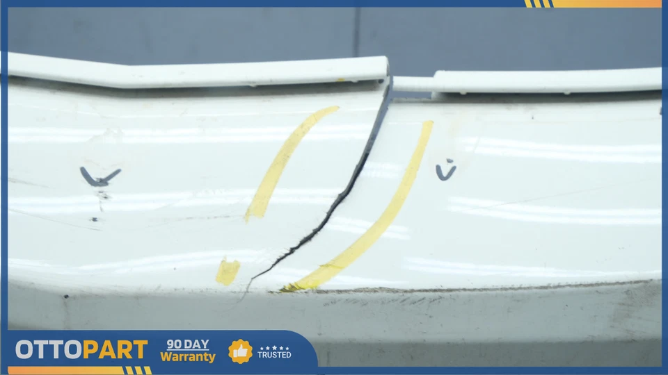 2004-2007 CHRYSLER CROSSFIRE передний бампер крышка в сборе основание ** трещины, вмятины ** - Изображение 4 из 4