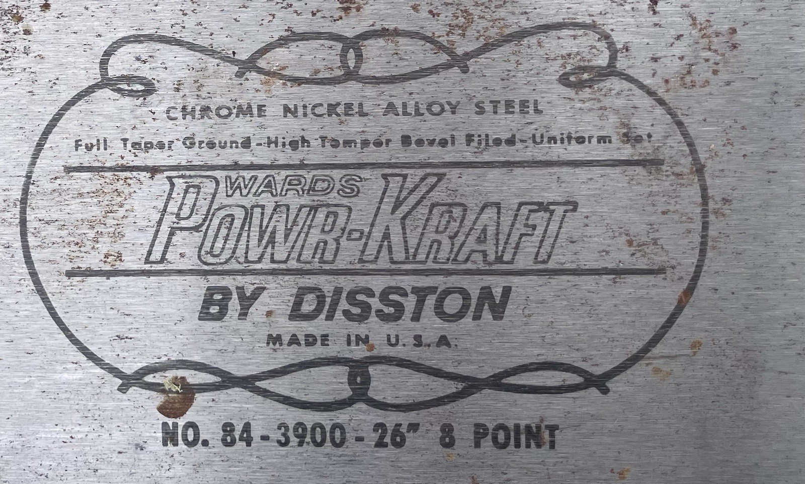 Vintage Lot Of 11 Disston Hand Saws, 3 Misc Saws & Vintage Hip Roof Toolbox