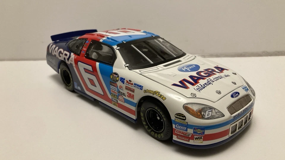 Mark Martin 2005 1/24 diecast #6 Viagra All Star Challenge Ford Team Caliber Foto 2 de 4