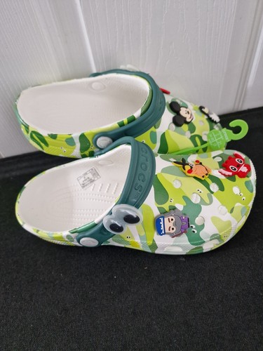 Boys Camouflage Crocs Sandals J3 - Picture 2 of 9