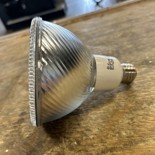 GE 23 Watt Constant Color Ceramic Metal Halide Lamp - PAR38/3/FLEX23 - E26 Base - Picture 7 of 7