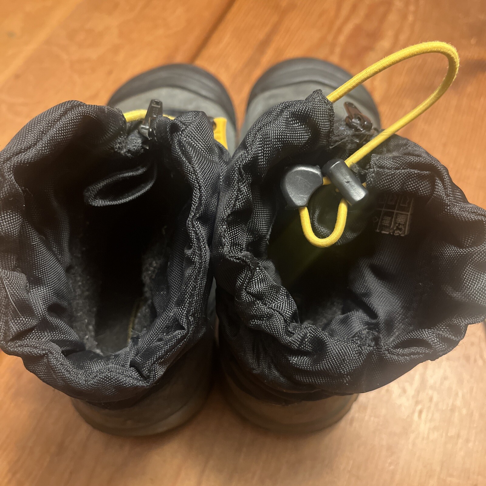 Stivali invernali Keen Bridger giovanili taglia 4 EUR 37 neri isolati impermeabili usati in ottime condizioni!