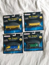 KID CONNECTION ON TRACK LOT OF 4 DIE-CAST METAL PLASTIC TRAIN CARS---NIP---