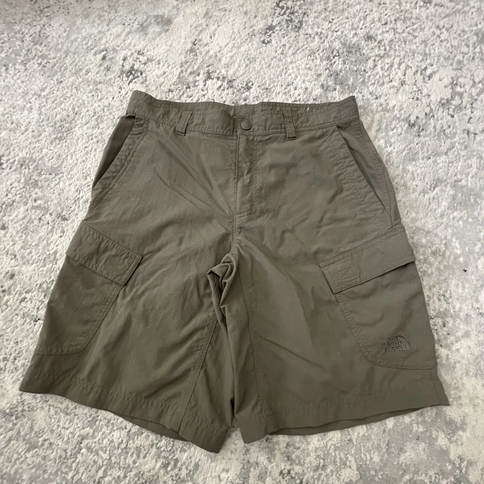 The North Face Shorts Men's Size 32 Green Nylon Hiking Outdoor 9,5”Inseam