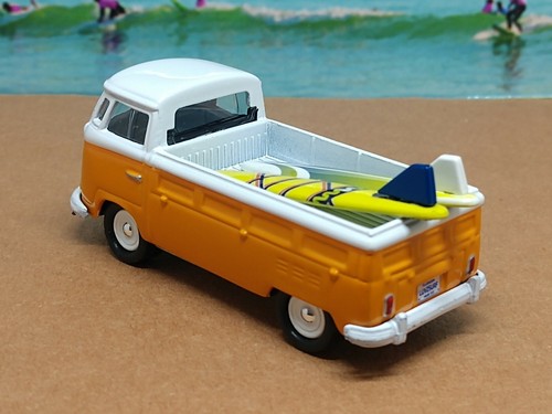 62 VW TYPE II PICKUP BEACH SURF ROD COLLECTIBLE DIECAST 1/64 LIMITED EDITION - Picture 4 of 6