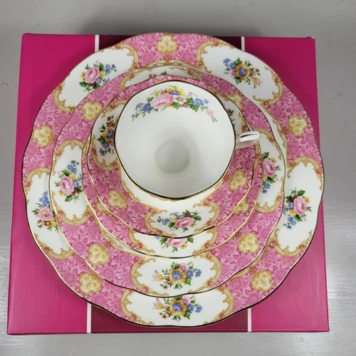 Royal Doulton Lady Carlyle Place Setting