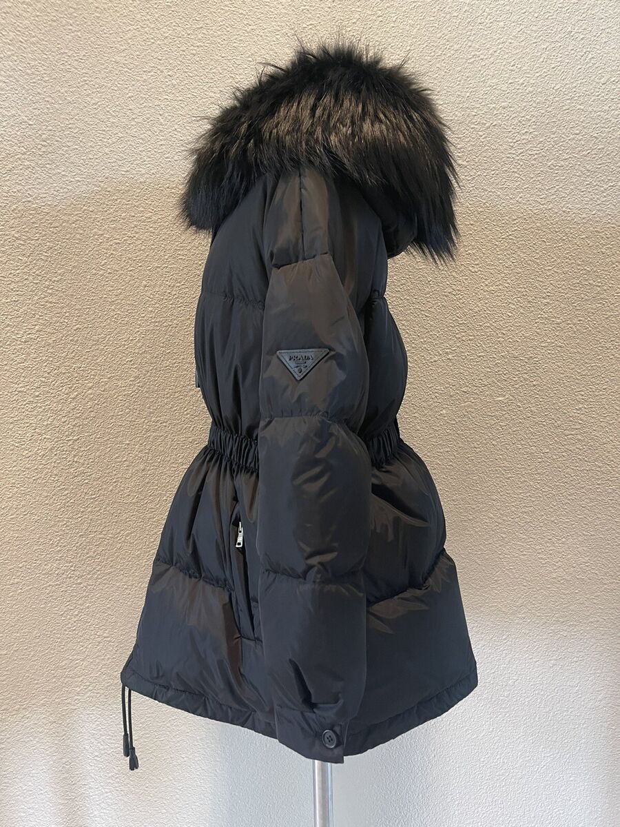 PRADA Black Zip Front Cinched Waist With Fur Collar Quilted PRADA Black Zip Front Cinched Waist With Fur Collar Quilted