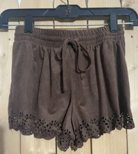  GIRLS  JUST ONE  BROWN SHORTS WITH EYELET LACE TRIM  SIZE SMALL 6/6X 