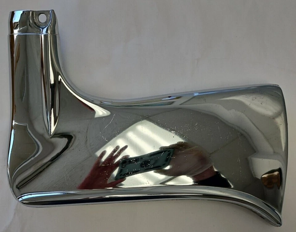 1951-1952 DeSoto 4-door Sedan & Club Coup Left Side Stone Shield 1364526 NOS. - Image 3 of 4