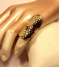 Womens Vintage Mid Century Brutalist Hammered Gold Tone Ring Size L