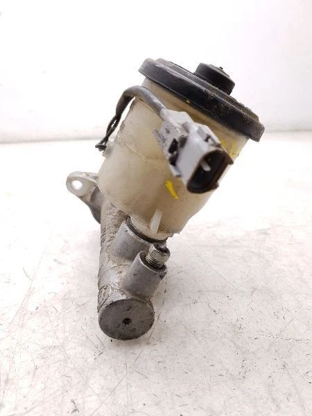 91-94 TOYOTA TERCEL 1.5L 4CYL FRENO CONJUNTO CILINDRO MAESTRO Foto 4 de 4