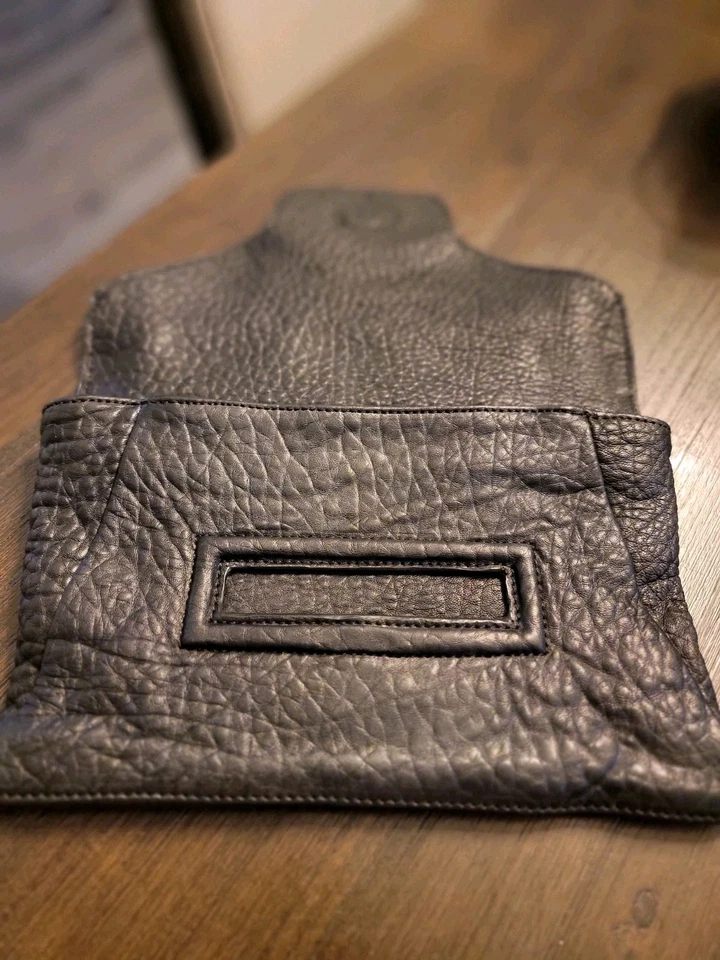 Auténtico bolso sin asas Givenchy Antigona sobre cuero granulado negro Foto 3 de 4