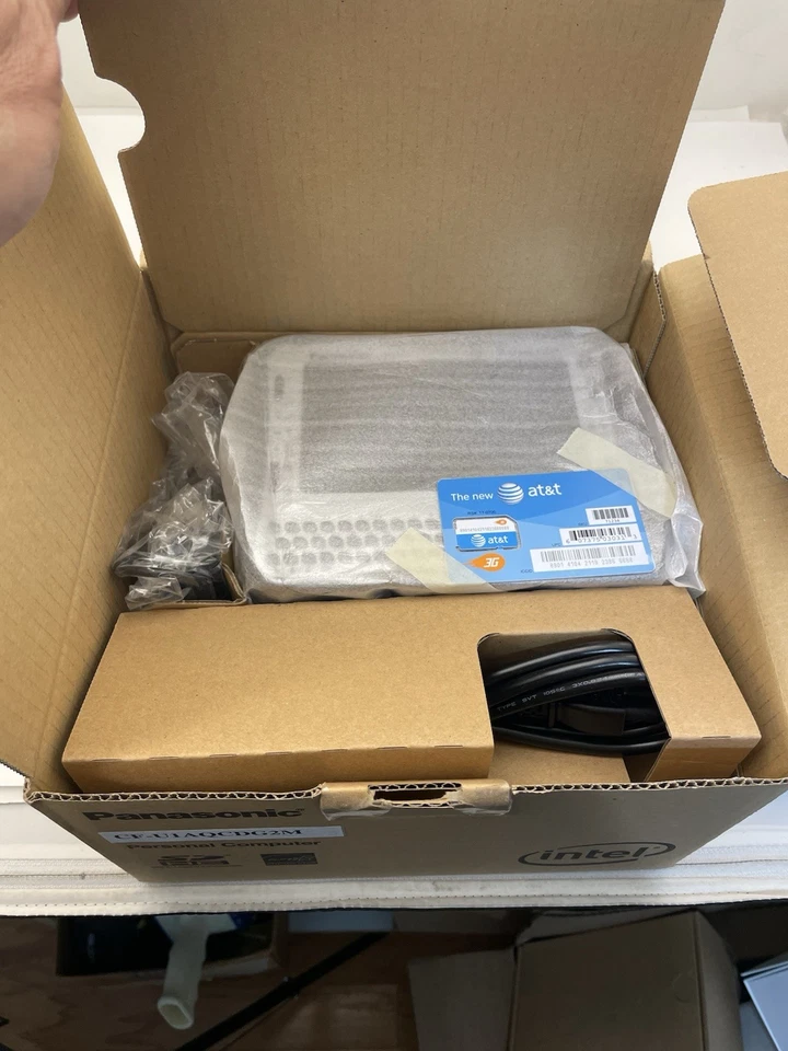 Panasonic Toughbook CF-U1 5.6" Tablet WiFi WMVista Touch Camera Sim CF-U1AQCDG2M - Image 2 of 4